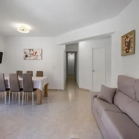 Urban Escape Apartment *